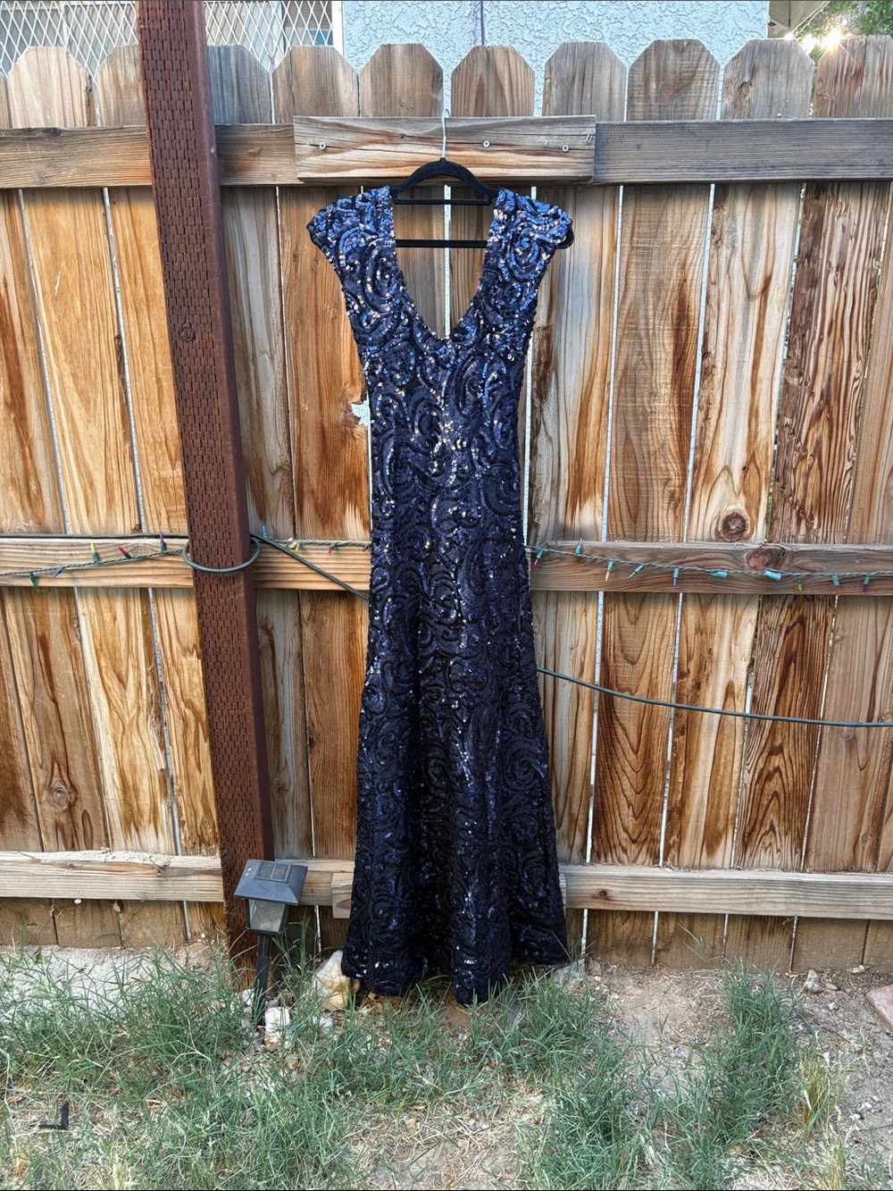 ✨ STUNNING LOVERS + FRIENDS FORMAL EVENING GOWN ✨